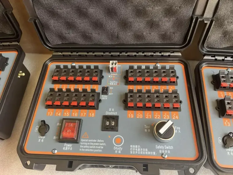 Пиротехнический программируемый пульт DB2400W