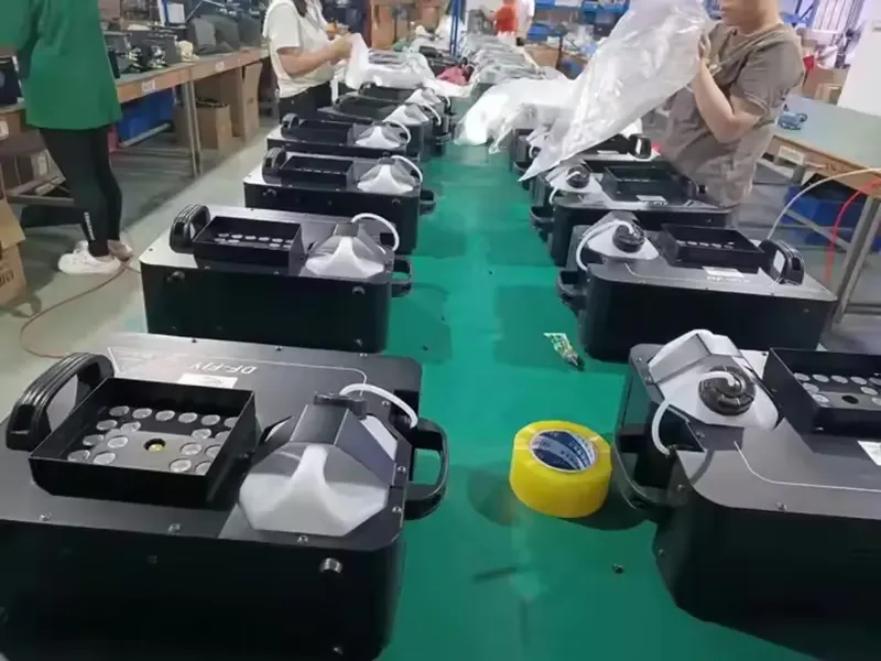 Генератор дыма с подсветкой Fogger